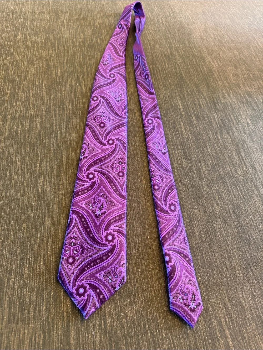 Purple Paisley Men’s Tie - Classic Pattern